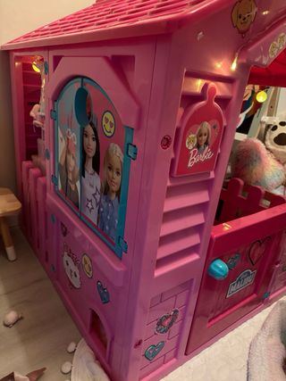 Casa delle bambole Barbie rosa per bambini