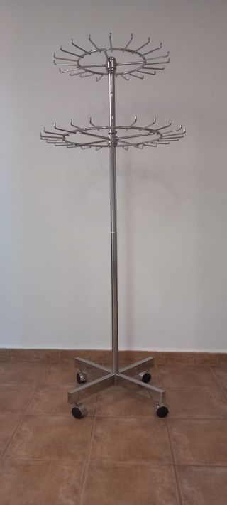 Expositor giratorio cinturones/bufandas