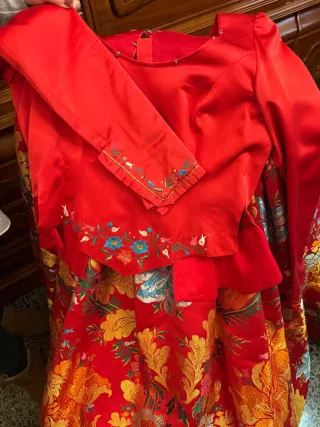 Traje de Fallera Rojo y Dorado