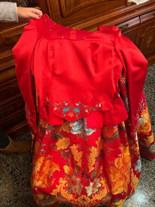 Traje de Fallera Rojo y Dorado