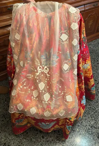 Traje de Fallera Rojo y Dorado