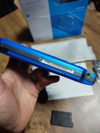 PSP Slim 3004 Blu Vibrante