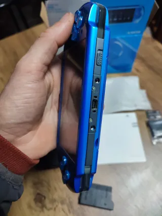 PSP Slim 3004 Blu Vibrante