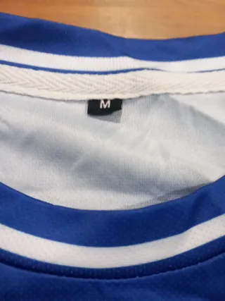 Camiseta deportiva azul Mobel