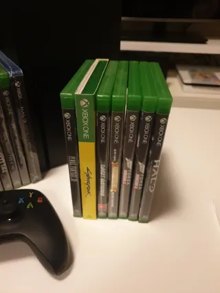 Xbox Series X + Collezione di 23 Giochi