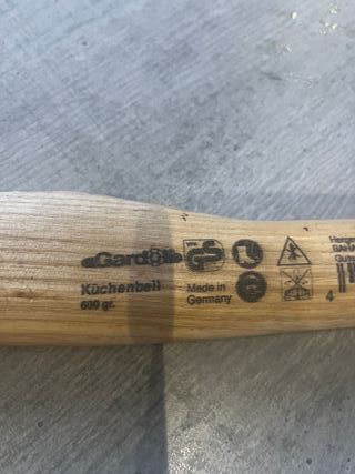 Hacha alemana DIN 5138