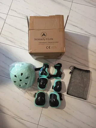 Casco y protecciones Nomady Kids