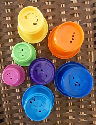 7 Cubiletes Apilables Colores Bebé