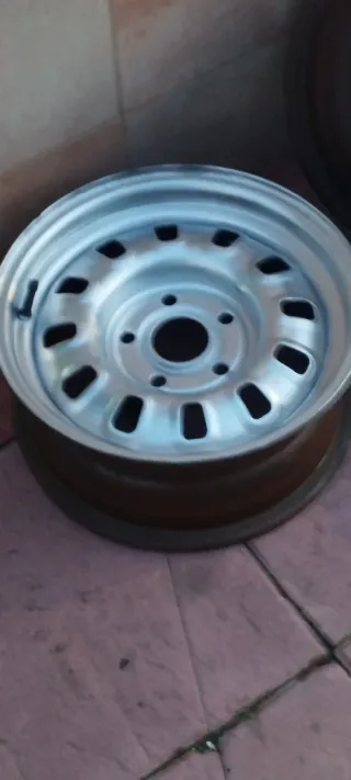 Ford Mustang llantas.