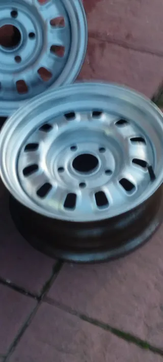 Ford Mustang llantas.