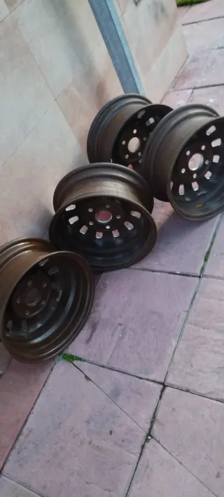 Ford Mustang llantas.