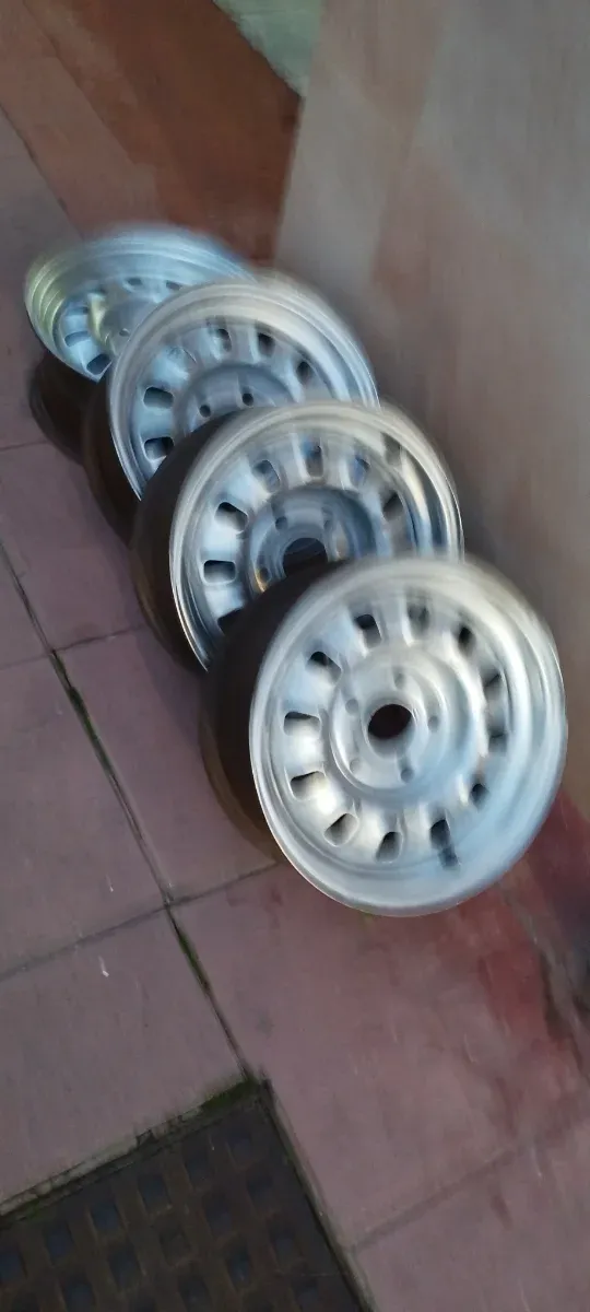 Ford Mustang llantas.