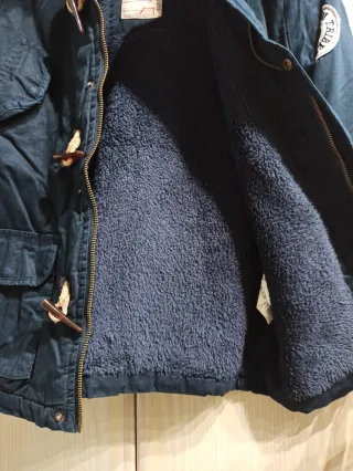 Abrigo de niño con capucha y pelo