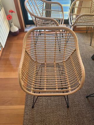 Mesa Ikea Skogsta y 4 Sillas Sklum