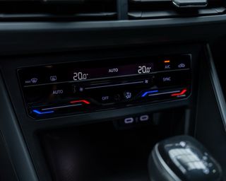 Volkswagen Polo DSG 95 CV R LINE