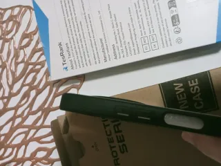 Funda móvil negra con acabado cepillado salv.panta