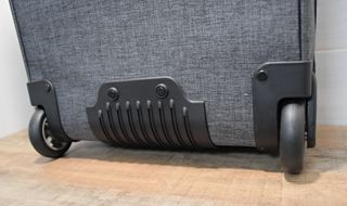 MALETÍN CON RUEDAS O TROLLEY ENRICO BENETTI - GRIS