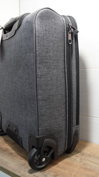 MALETÍN CON RUEDAS O TROLLEY ENRICO BENETTI - GRIS