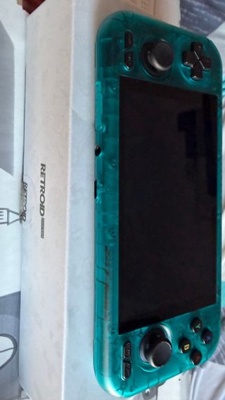 Retroid Pocket 4 Pro + Accesorios