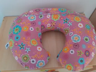 Cuscino Boppy Chicco per allattamento e neonati
