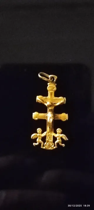 Colgante Cruz Oro con Ángeles