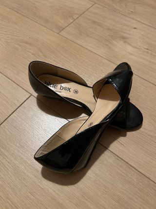 Sandalias charol negro Blue Box Talla 36