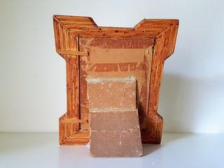 Moldura antiga XX artesanal feita com fósforos