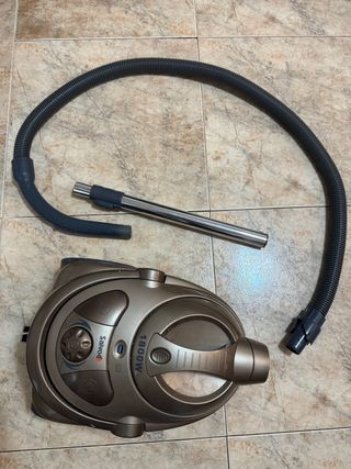 Aspirador Saivod 1800W