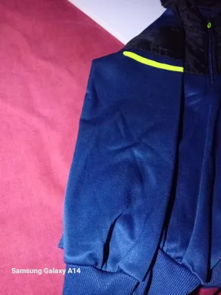 Chaqueta Nike Azul y Negra con Capucha