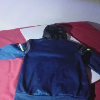 Chaqueta Nike Azul y Negra con Capucha