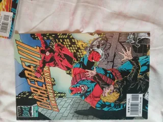 28 comics de Daredevil.