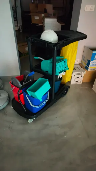 Lote nuevo de l Productos de limpieza industrial