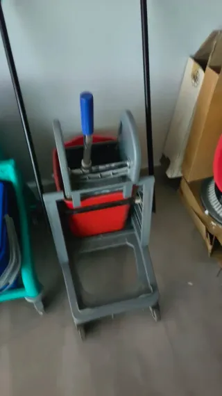 Lote nuevo de l Productos de limpieza industrial