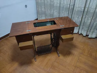 Mueble Singer Madera y Metal