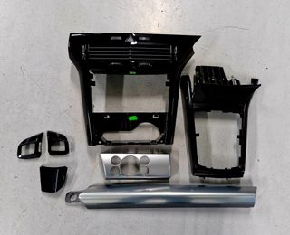 Consola Central Astra H Preto Piano + Acessórios