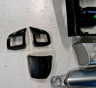 Consola Central Astra H Preto Piano + Acessórios