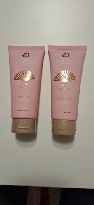 Set Prodotti Bellezza Beige e Rosa