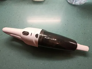 Aspiradora de mano Wet+Dry