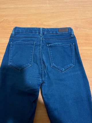 Pantalón vaquero Bershka Talla XS/34