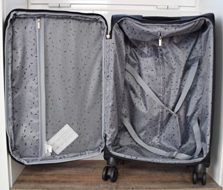 MALETA DE CABINA MOVOM ATLANTA NEGRA 37x56x20 cm