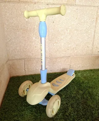 Patinete El Corte Inglés, usado 2 veces contadas