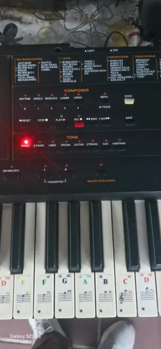 Teclado Sintetizador Roland E-300