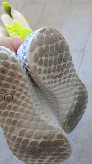 Scarpe da passeggio bianche e gialle taglia 41