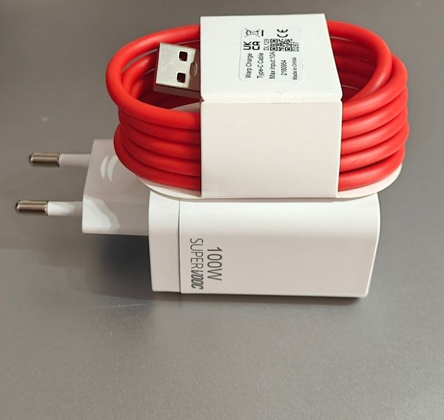 Caricabatterie 100W OnePlus compatibile con SuperVOOC e cavo