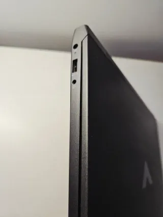 HP Victus RTX 4050 / Ryzen 7 / 16GB RAM