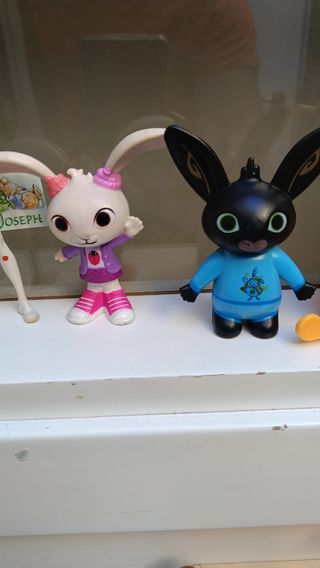 Statua Bambina Principessa Gialla