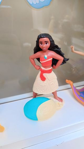 Statua Bambina Principessa Gialla