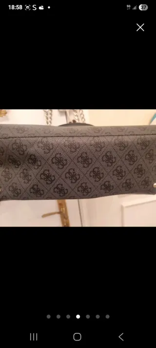 Bolso Guess Marrón y Dorado