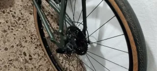 Bici Gravel Triban talla m + Casco + Rodillo+porta