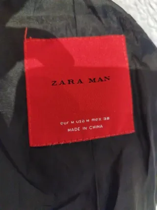 Abrigo deportivo Zara negro